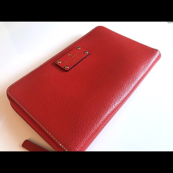 Kate Spade Genuine Leather Large Zip Travel Wallet - Picture 4 of 4